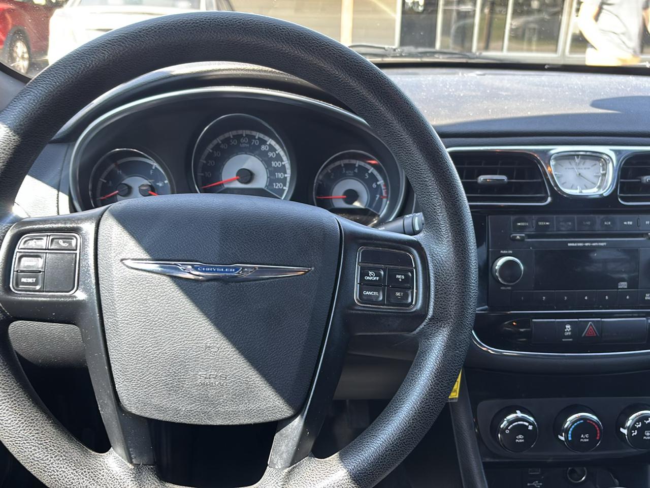 Chrysler 200 4dr Sdn LX 2013