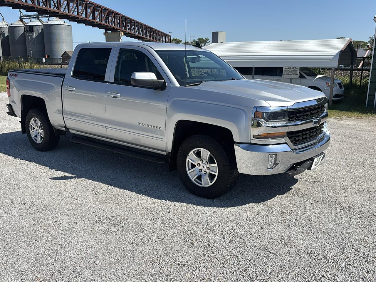 Chevrolet Silverado 1500 4WD Crew Cab 143.5" LT w/1LT 2018