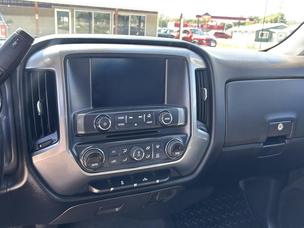 Chevrolet Silverado 1500 4WD Crew Cab 143.5" LT w/1LT 2018