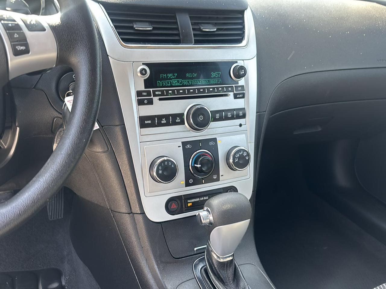 Chevrolet Malibu 4dr Sdn LT w/1LT 2009