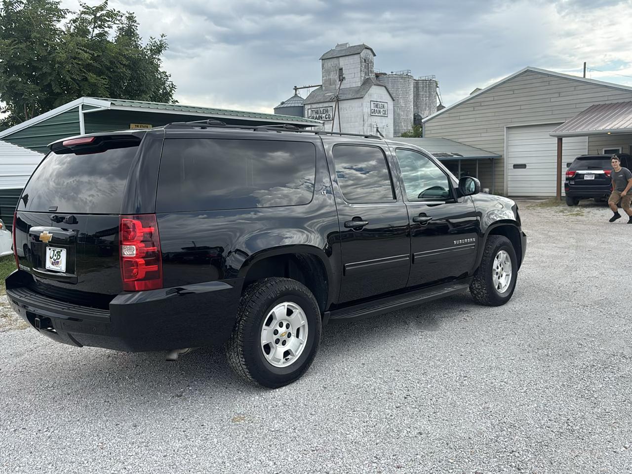 Chevrolet Suburban 4WD 4dr LT 2014