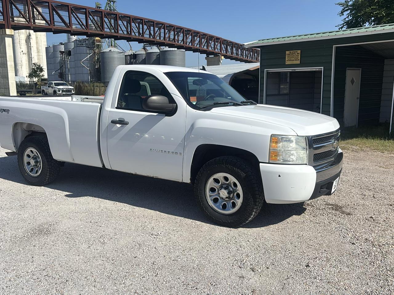 Chevrolet Silverado 1500 4WD Reg Cab 133.0" Work Truck 2008