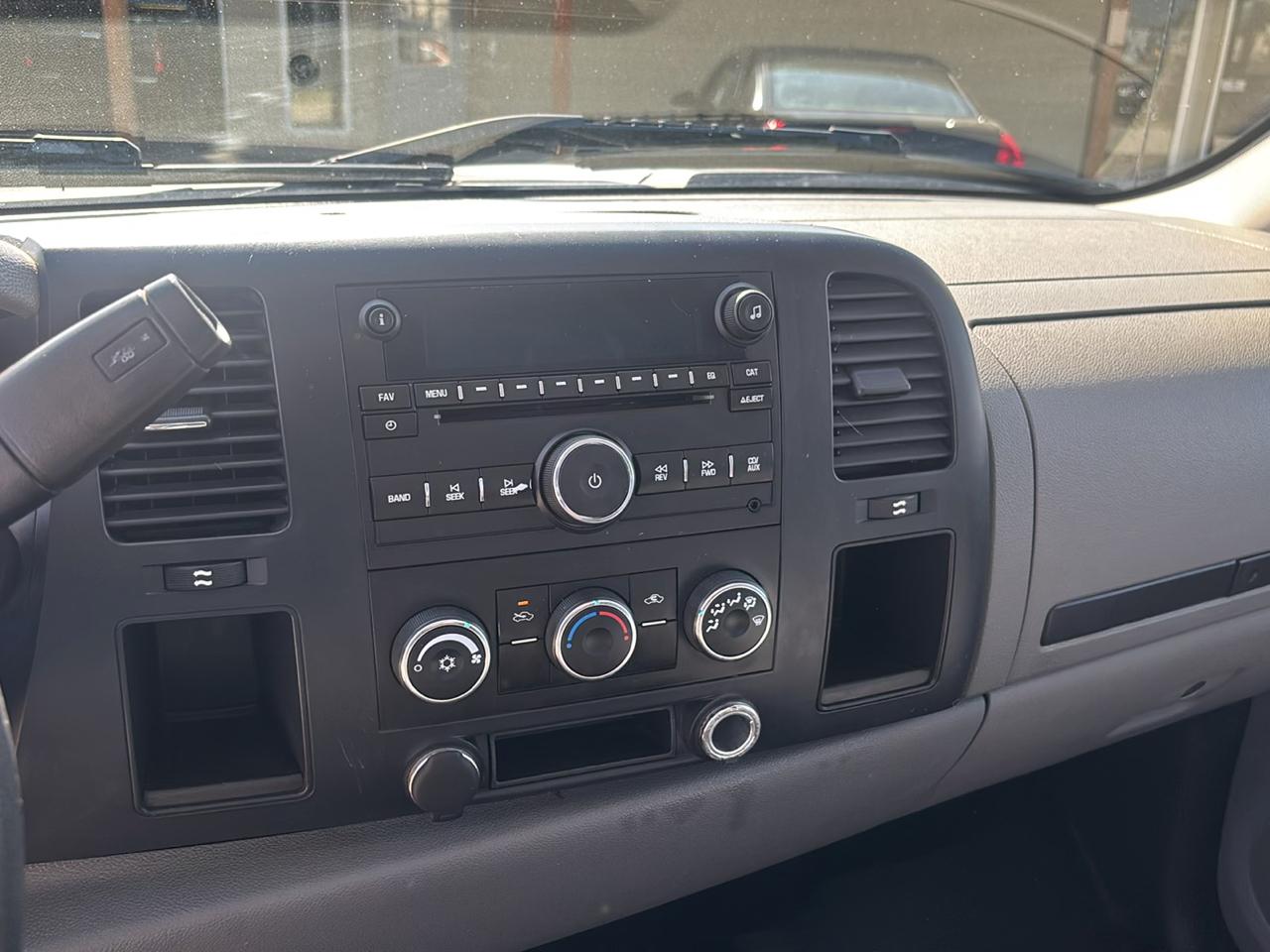 Chevrolet Silverado 1500 4WD Reg Cab 133.0" Work Truck 2008