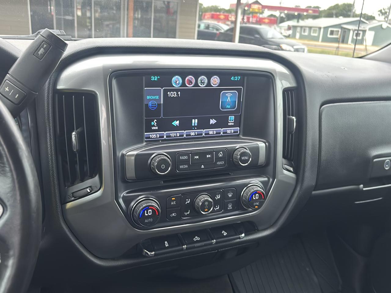 Chevrolet Silverado 1500 4WD Crew Cab 153.0" LT w/2LT 2015