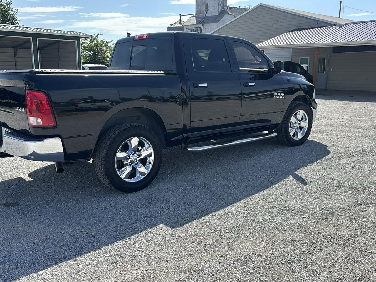 RAM 1500 4WD Crew Cab 140.5" Big Horn 2014