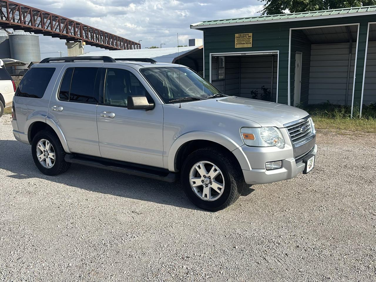 Ford Explorer 4WD 4dr V6 XLT 2009