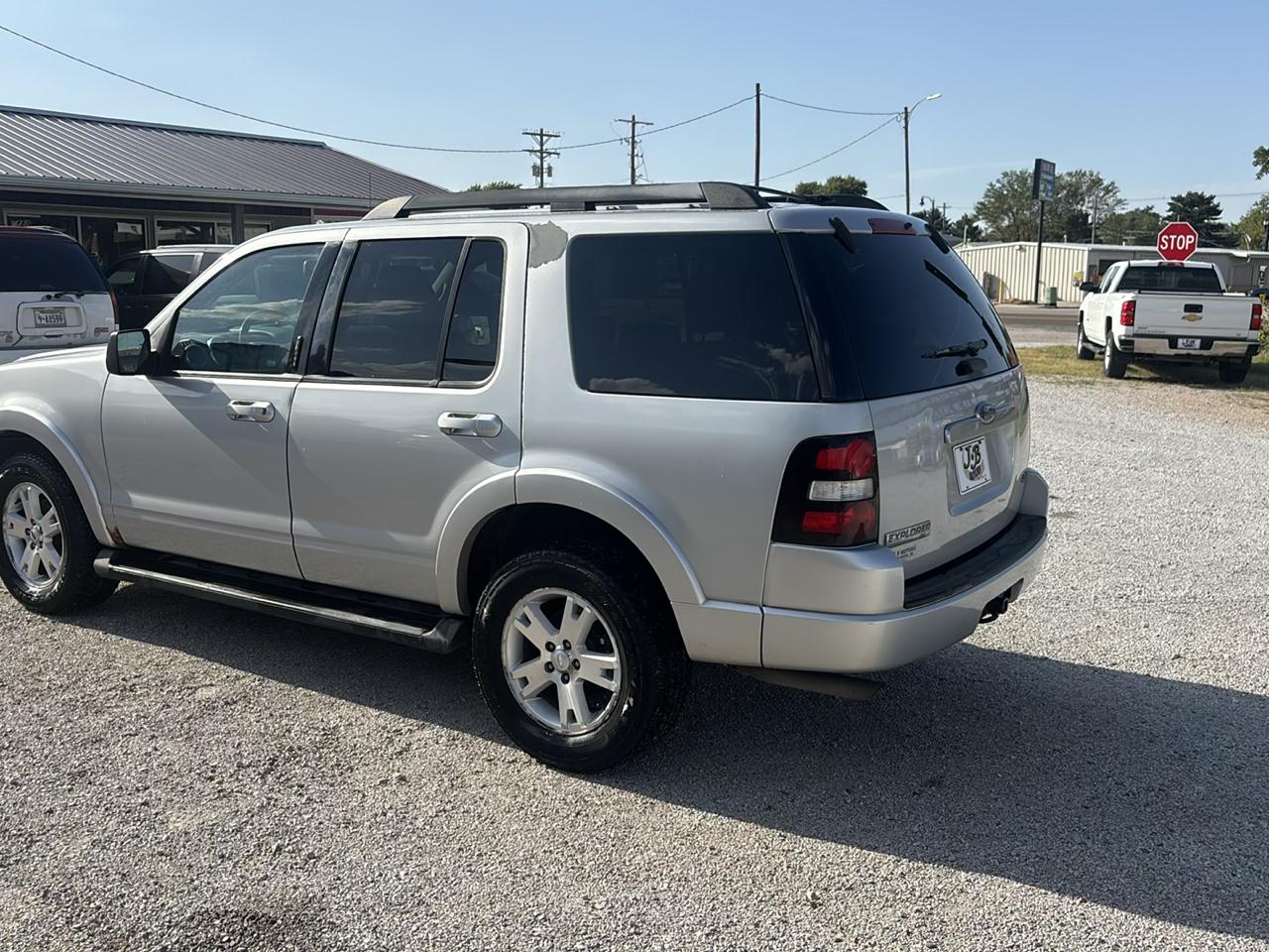 Ford Explorer 4WD 4dr V6 XLT 2009
