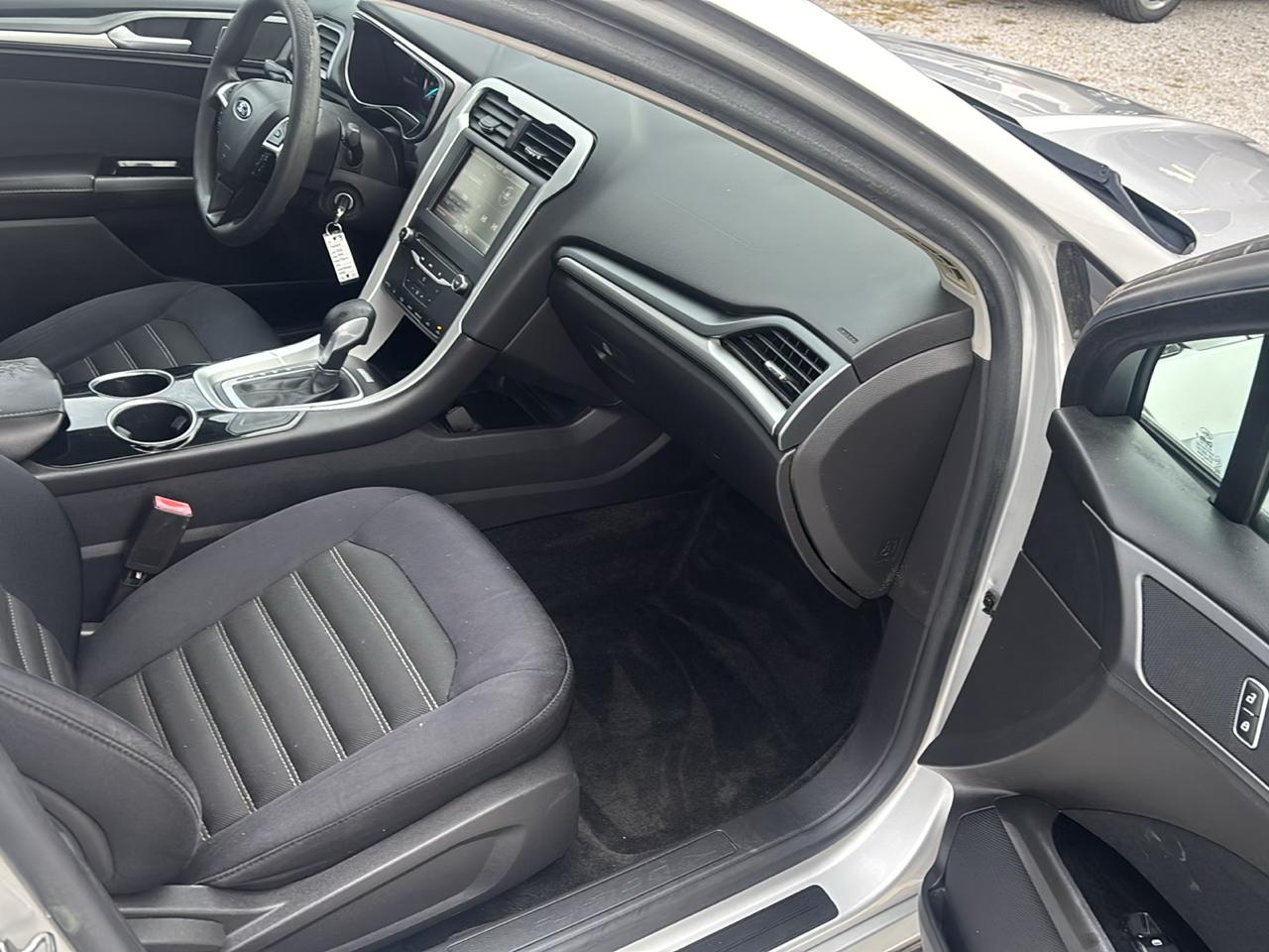 Ford Fusion 4dr Sdn SE FWD 2013