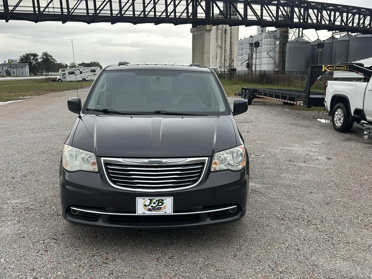 Chrysler Town & Country 4dr Wgn Touring 2011