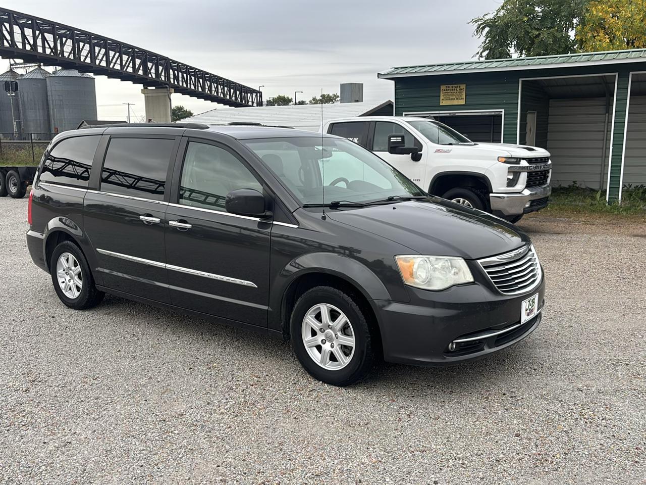 Chrysler Town & Country 4dr Wgn Touring 2011