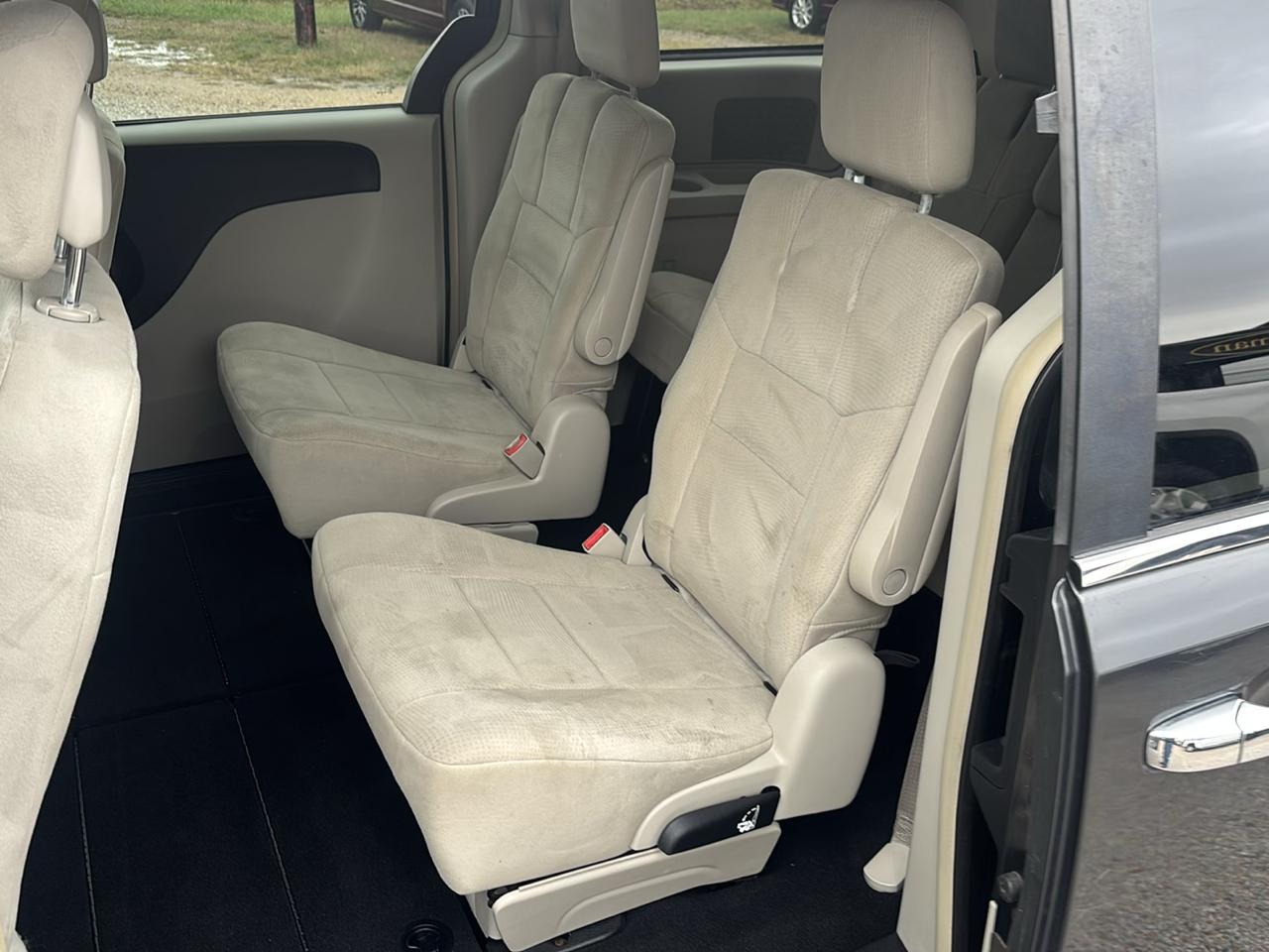 Chrysler Town & Country 4dr Wgn Touring 2011