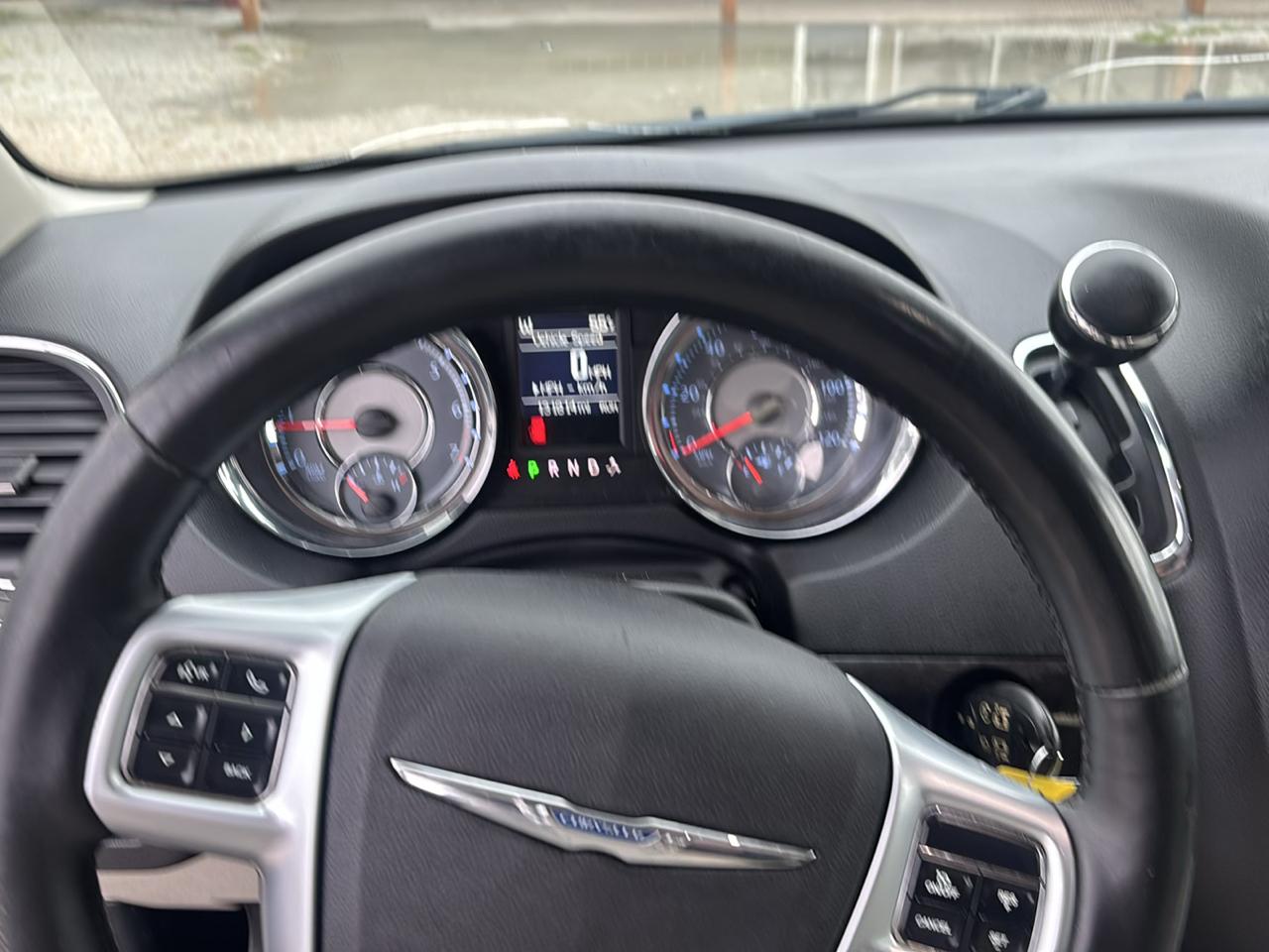 Chrysler Town & Country 4dr Wgn Touring 2011