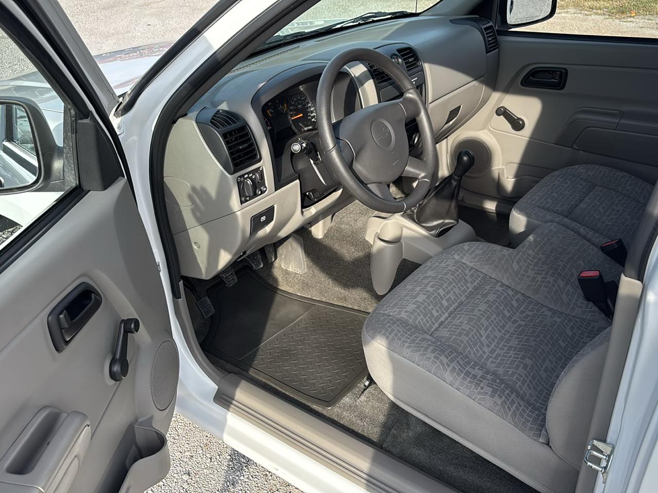 Chevrolet Colorado Reg Cab 111.2" WB 2WD LS 2006
