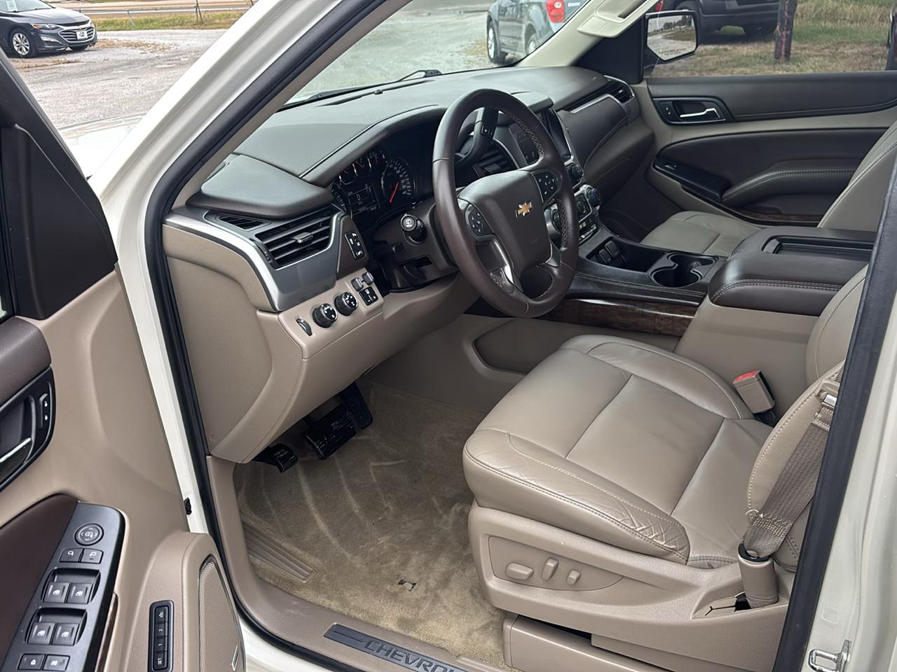 Chevrolet Tahoe 4WD 4dr LT 2015