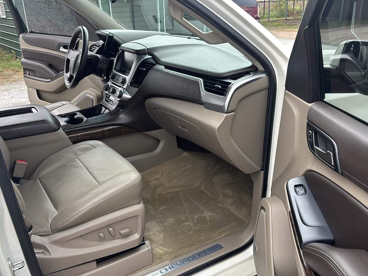 Chevrolet Tahoe 4WD 4dr LT 2015