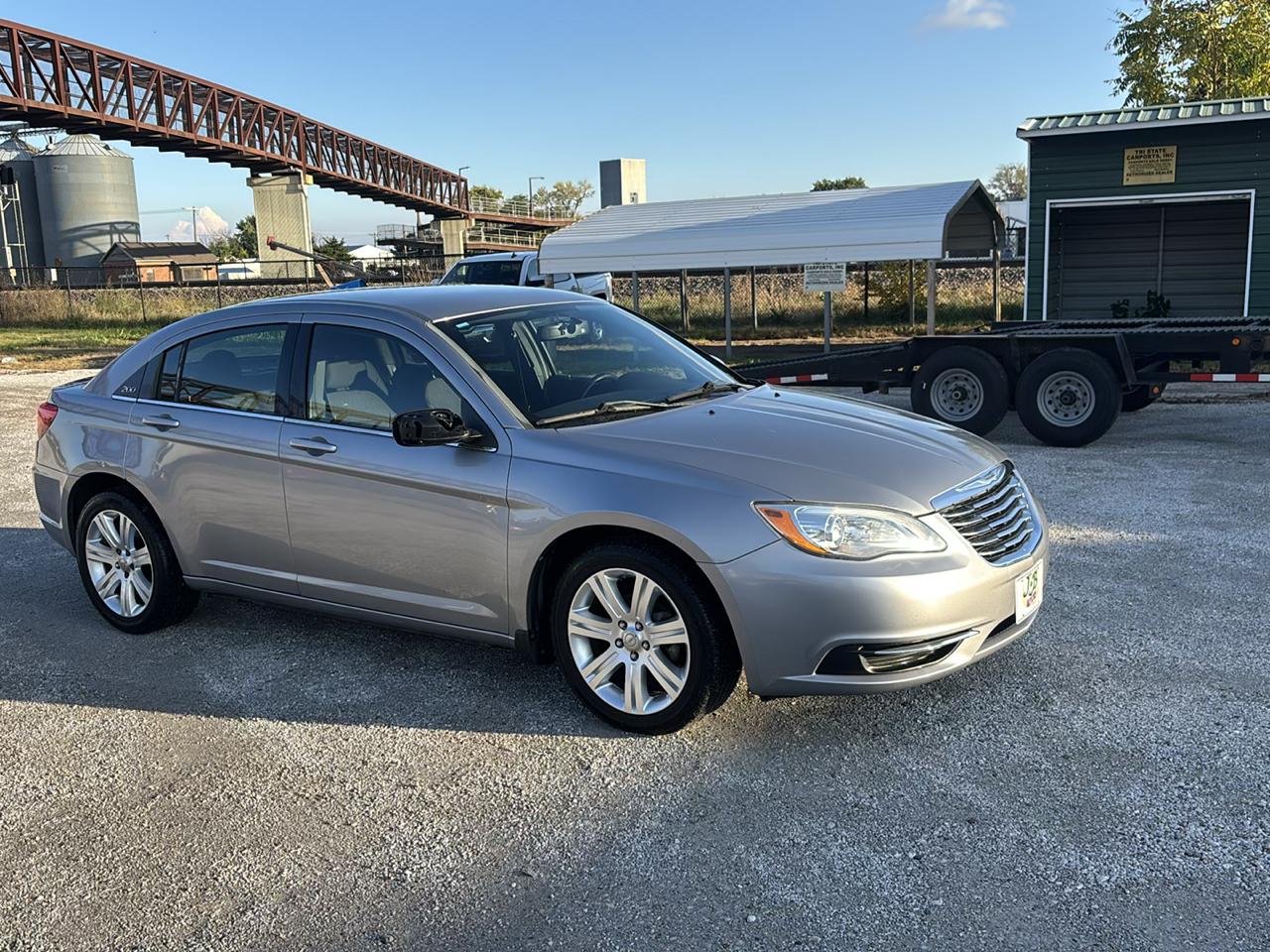 Chrysler 200 4dr Sdn Touring 2013