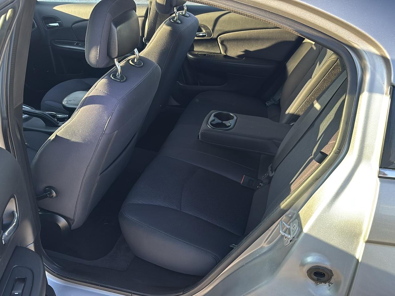 Chrysler 200 4dr Sdn Touring 2013