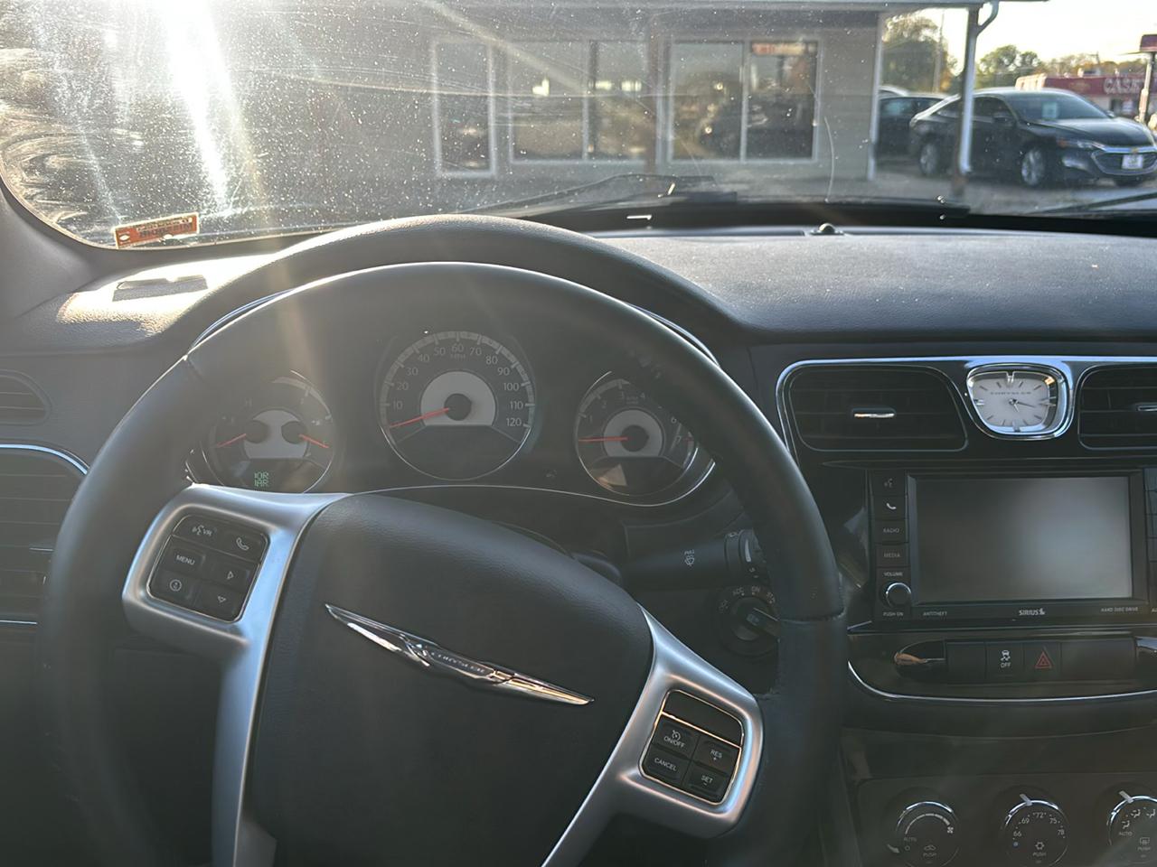 Chrysler 200 4dr Sdn Touring 2013