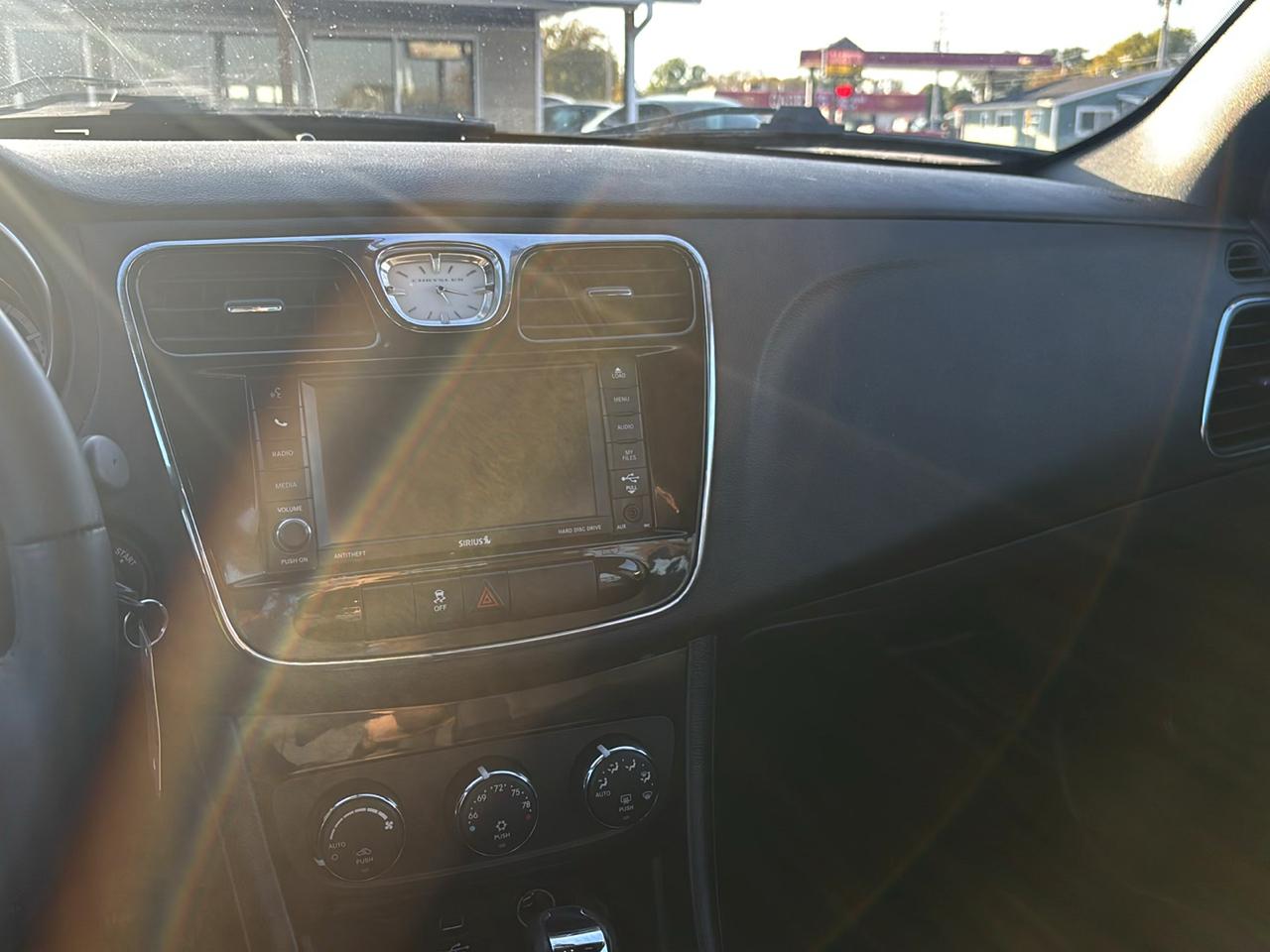 Chrysler 200 4dr Sdn Touring 2013