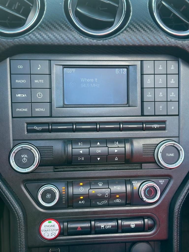 2016 Ford Mustang V6 - Photo 17