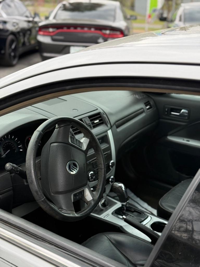 Mercury Milan 4dr Sdn Premier FWD 2010