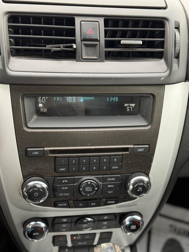 Mercury Milan 4dr Sdn Premier FWD 2010