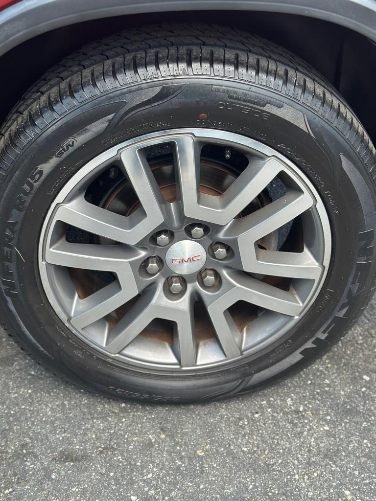 GMC Acadia SLT-2 FWD 2010