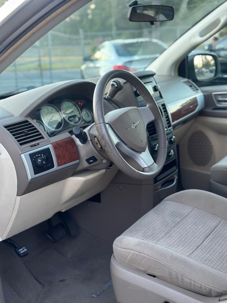 Chrysler Town & Country 4dr Wgn Touring 2008