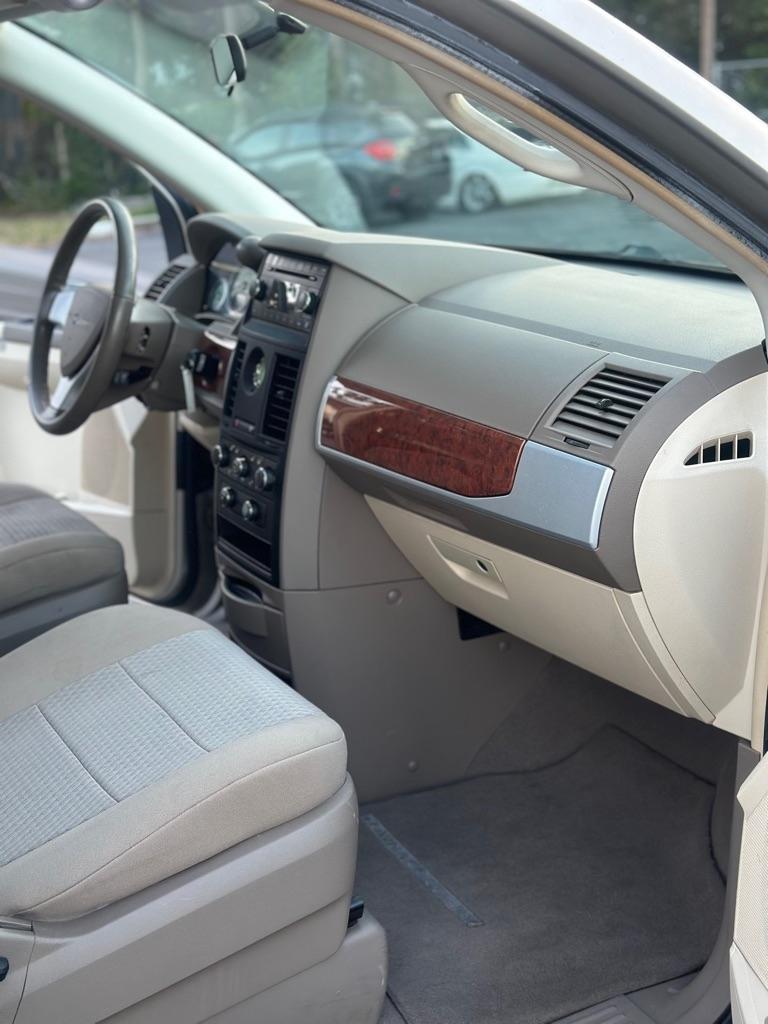 Chrysler Town & Country 4dr Wgn Touring 2008