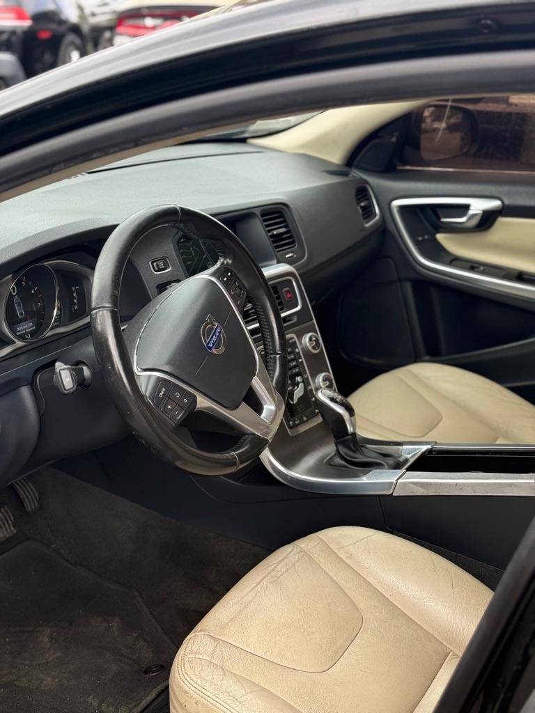 Volvo S60 4dr Sdn T5 Drive-E Premier FWD 2016