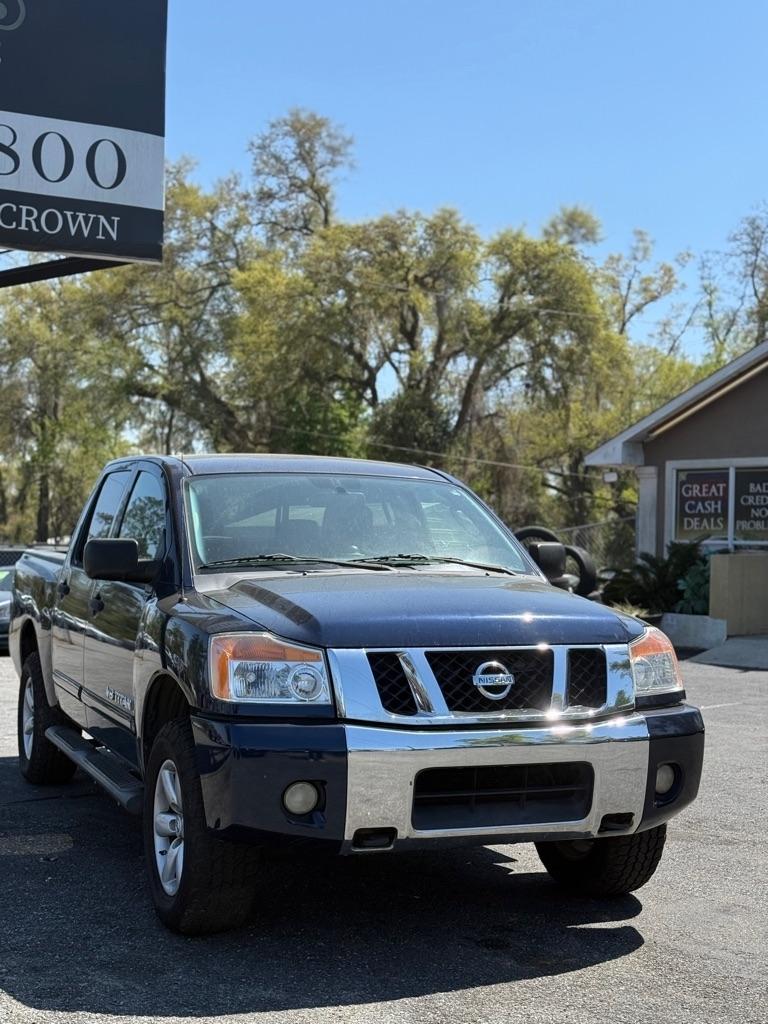 Nissan Titan 4WD Crew Cab SWB SV 2011