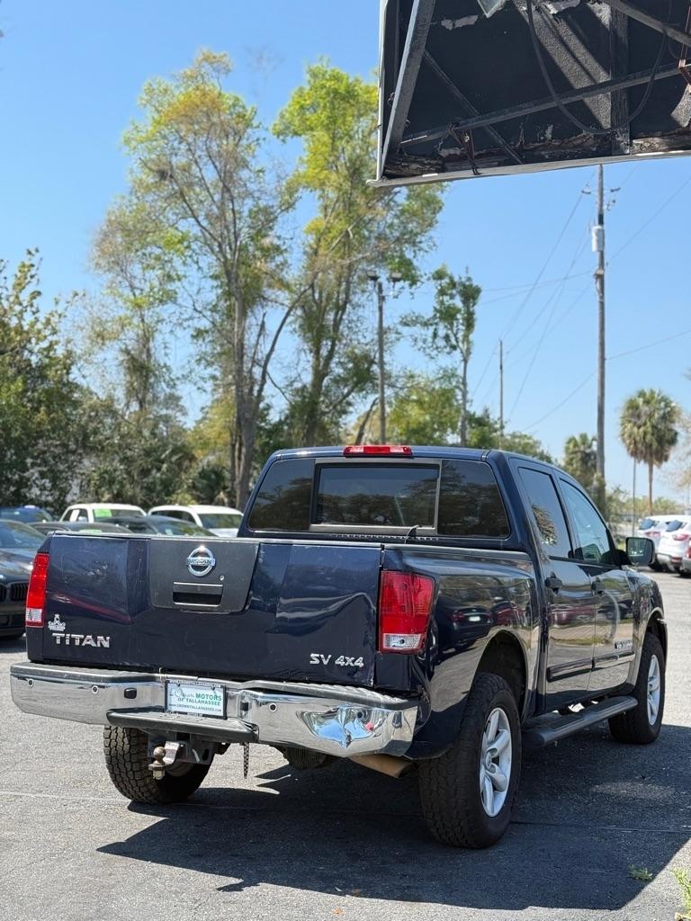 Nissan Titan 4WD Crew Cab SWB SV 2011