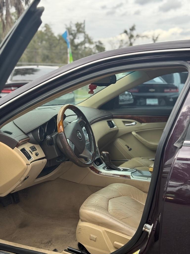 Cadillac CTS 4dr Sdn 3.0L Luxury RWD 2010