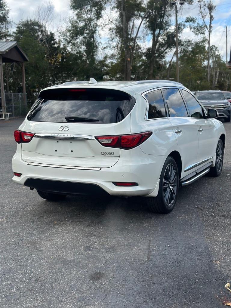 Infiniti QX60 Base FWD 2017