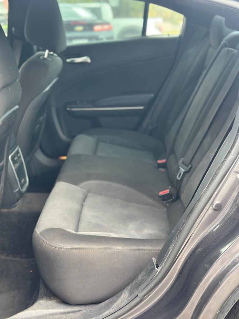 Dodge Charger SE 2015