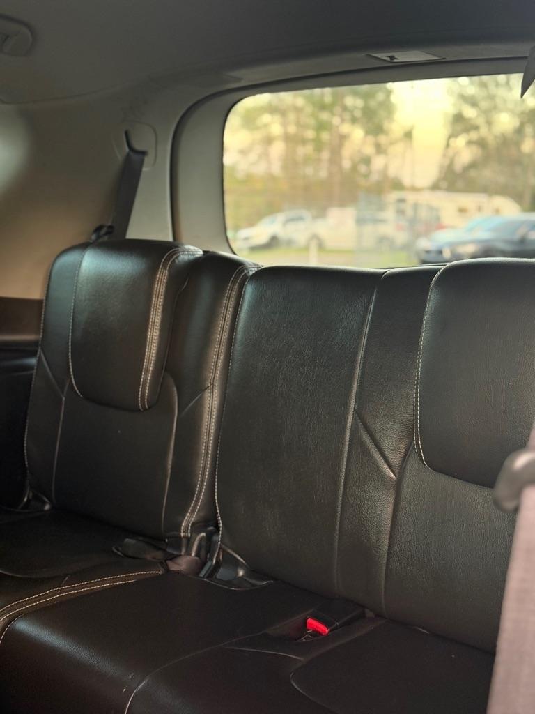 Nissan Armada 4x2 SV 2017