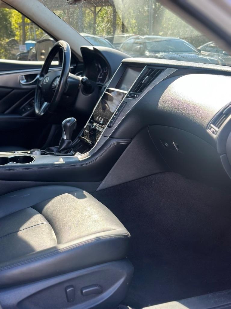 Infiniti Q50 4dr Sdn 2.0t Premium RWD 2016