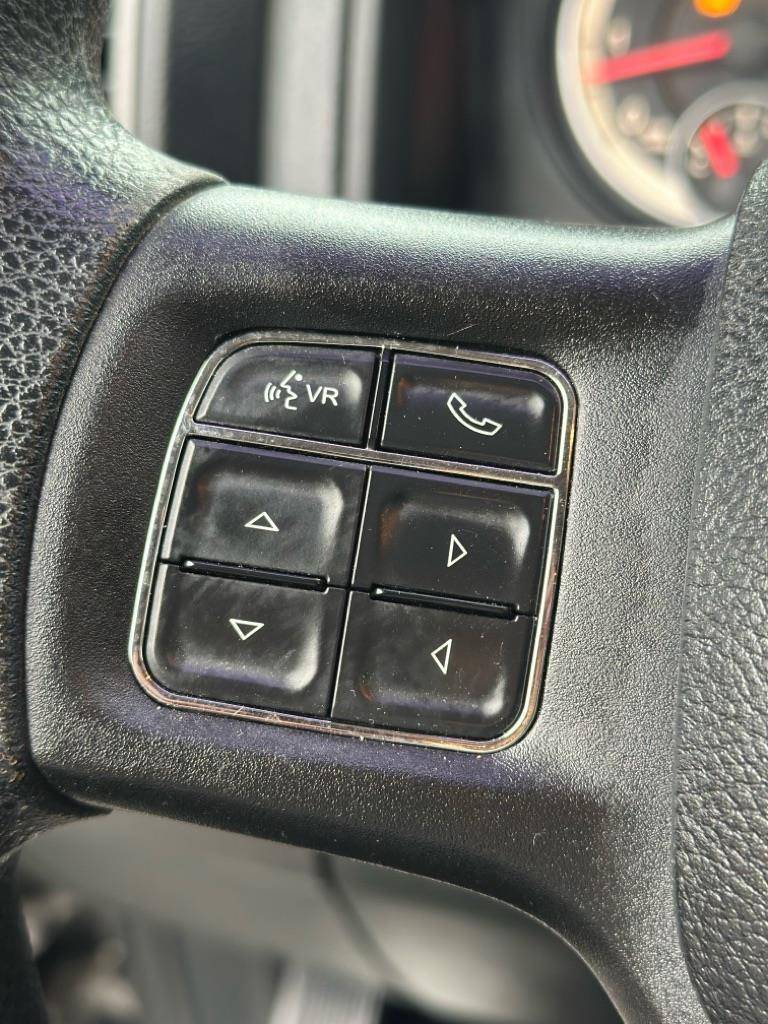 RAM 1500 Tradesman/Express Crew Cab SWB 2WD 2014