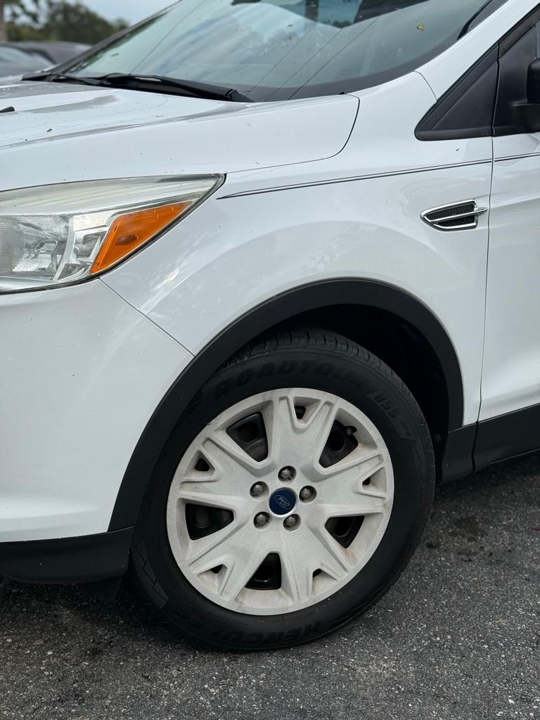 Ford Escape FWD 4dr S 2014