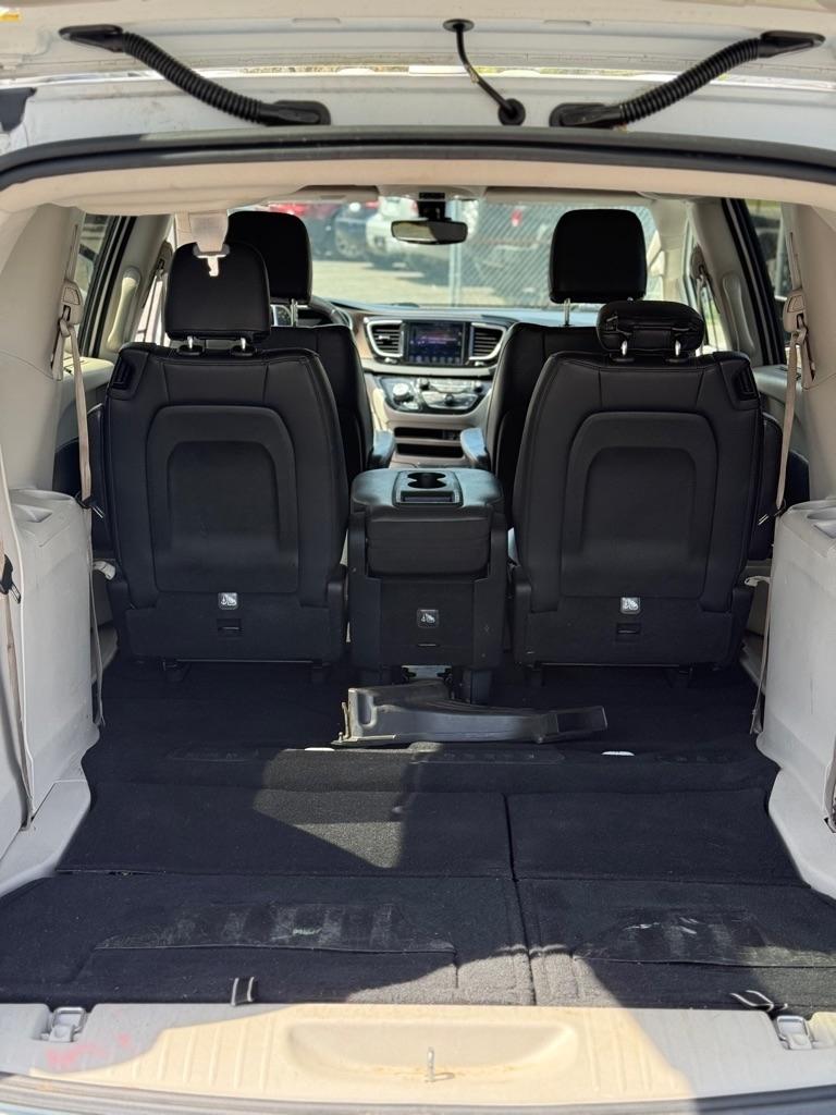 Chrysler Pacifica Touring-L FWD 2017