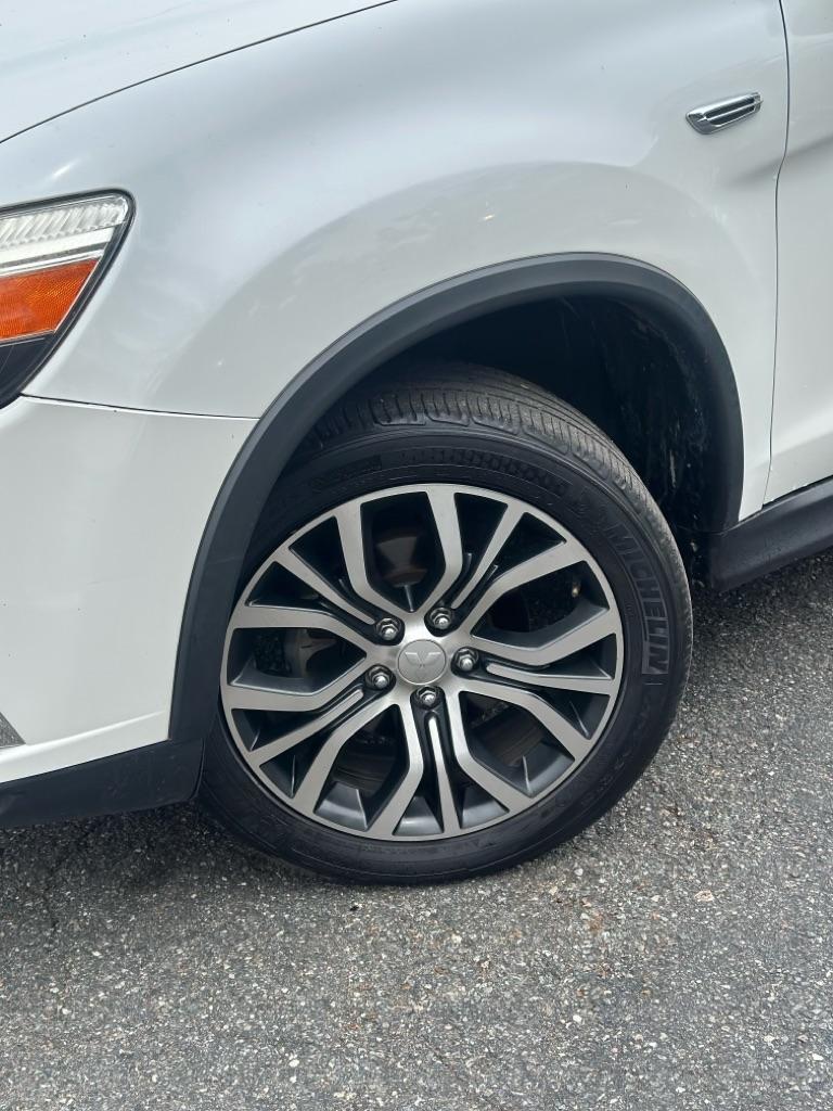 Mitsubishi Outlander Sport ES 2.0 CVT 2018