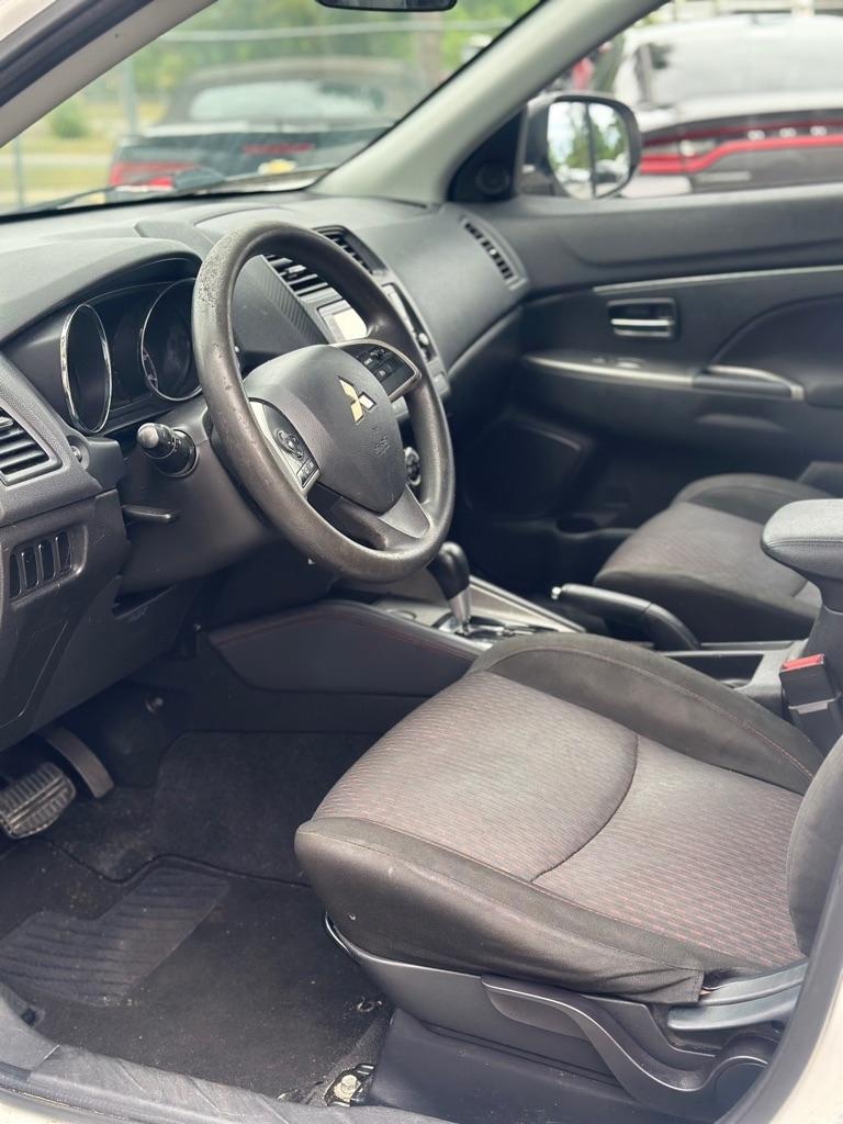 Mitsubishi Outlander Sport ES 2.0 CVT 2018