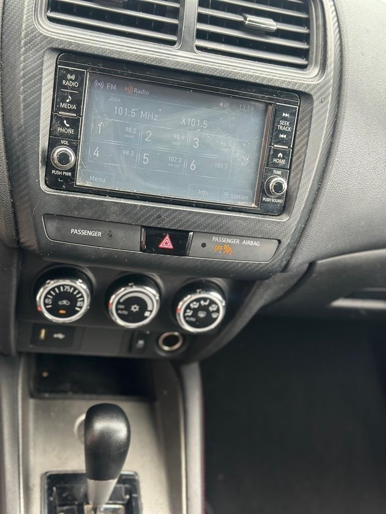 Mitsubishi Outlander Sport ES 2.0 CVT 2018