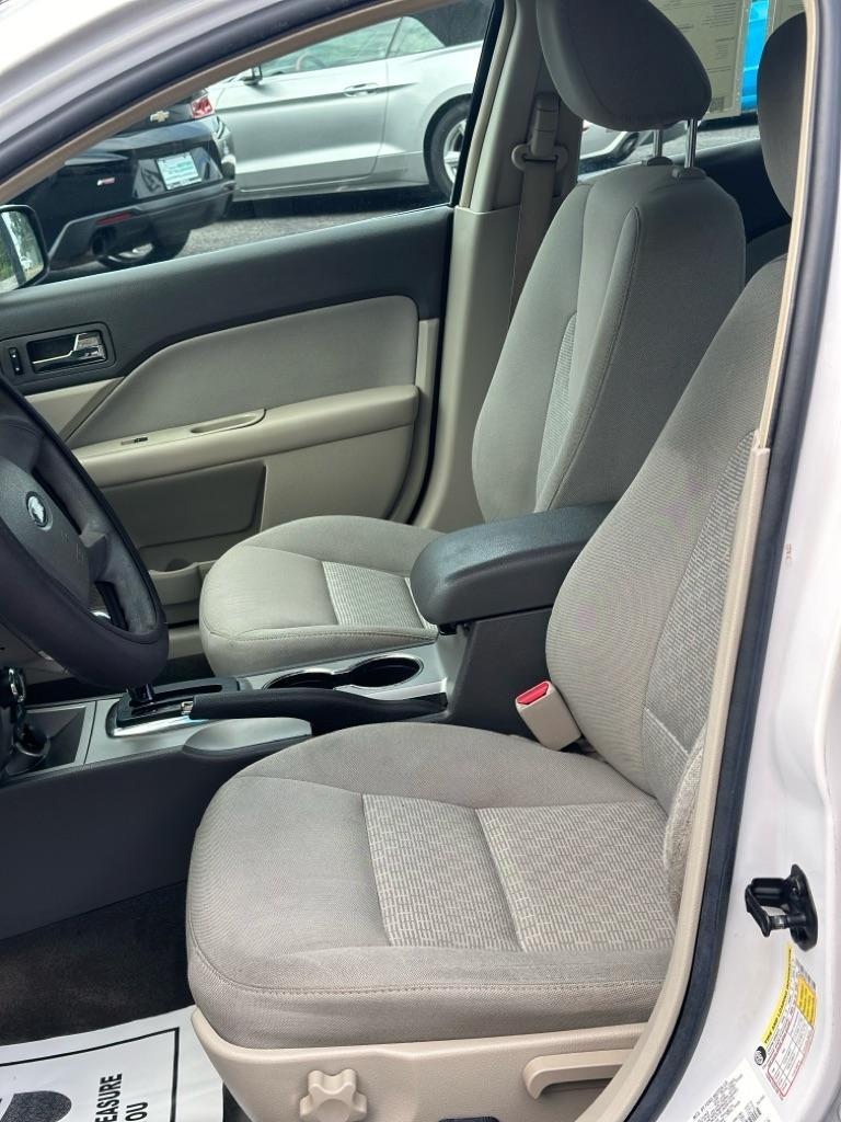 Ford Fusion 4dr Sdn SE FWD 2010