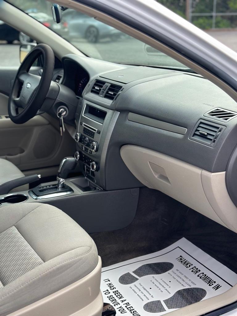 Ford Fusion 4dr Sdn SE FWD 2010