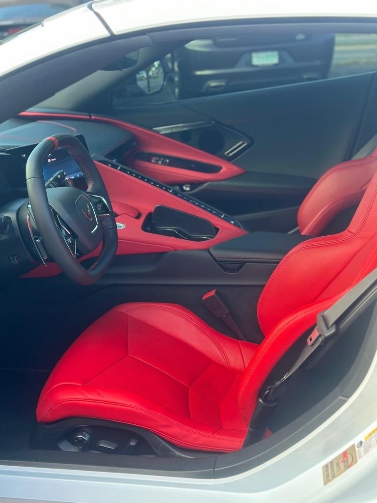 Chevrolet Corvette 2dr Stingray Cpe w/2LT 2024