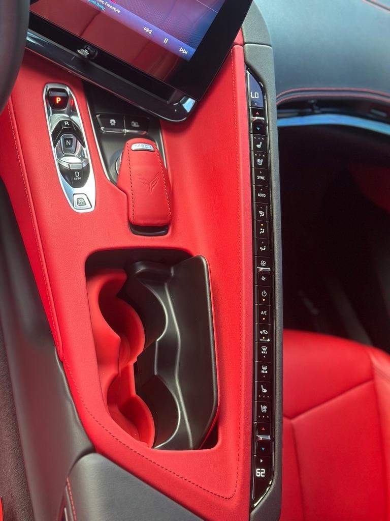 Chevrolet Corvette 2dr Stingray Cpe w/2LT 2024