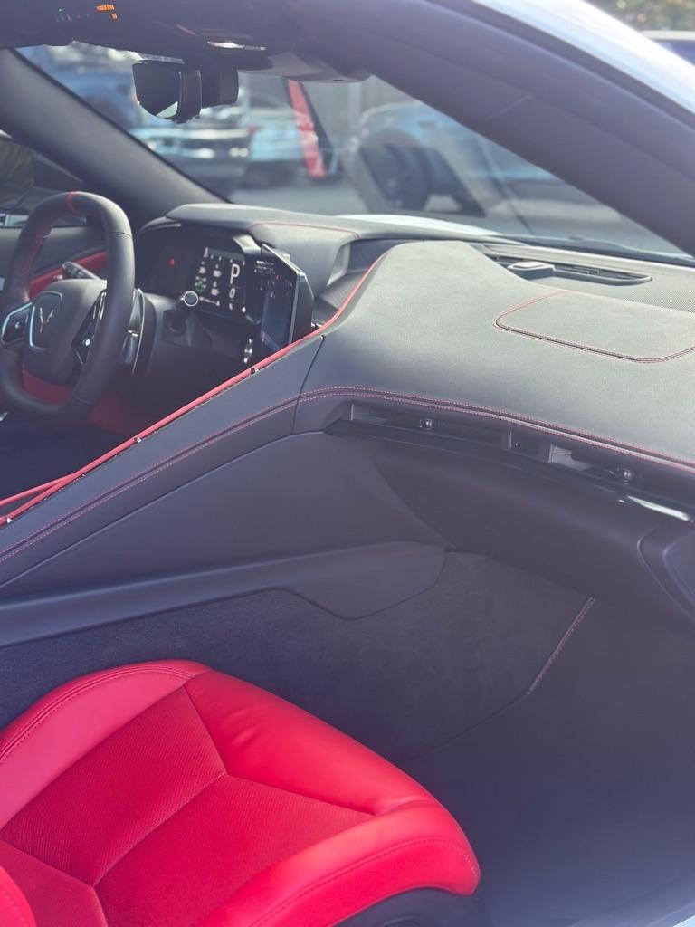 Chevrolet Corvette 2dr Stingray Cpe w/2LT 2024