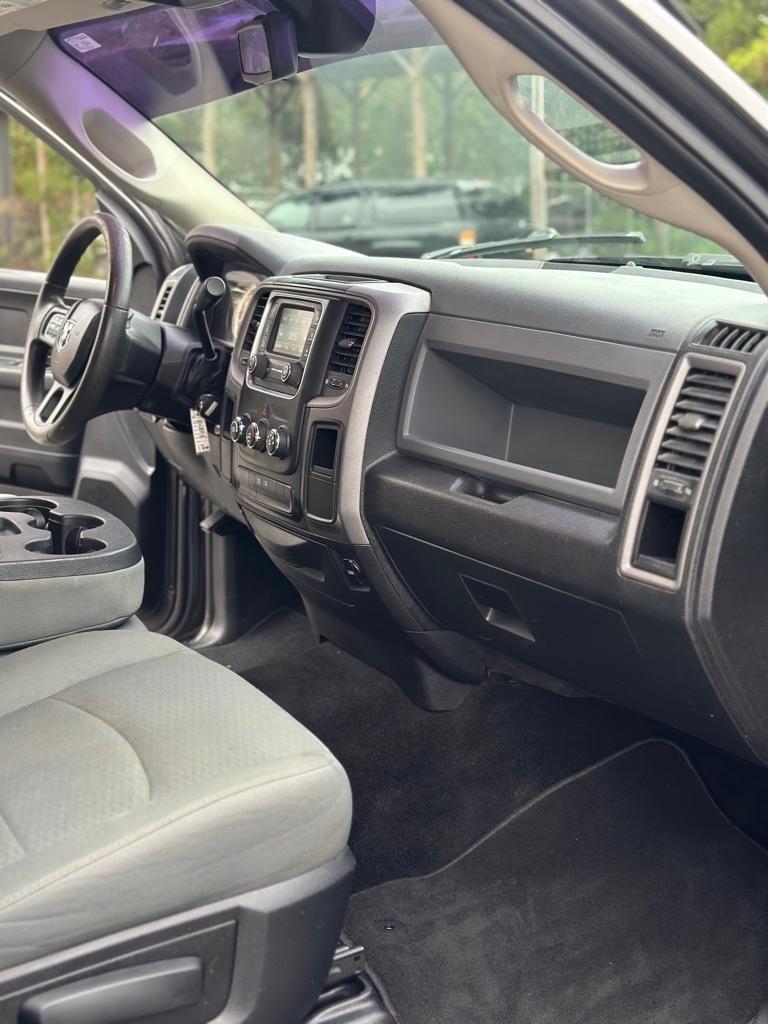 RAM 1500 2WD Crew Cab 140.5" Express 2014