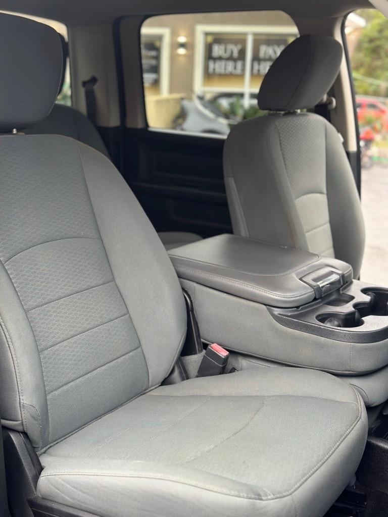 RAM 1500 2WD Crew Cab 140.5" Express 2014